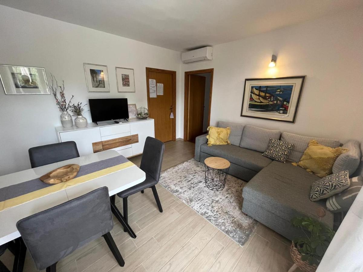 Apartmani Anica Risika Esterno foto