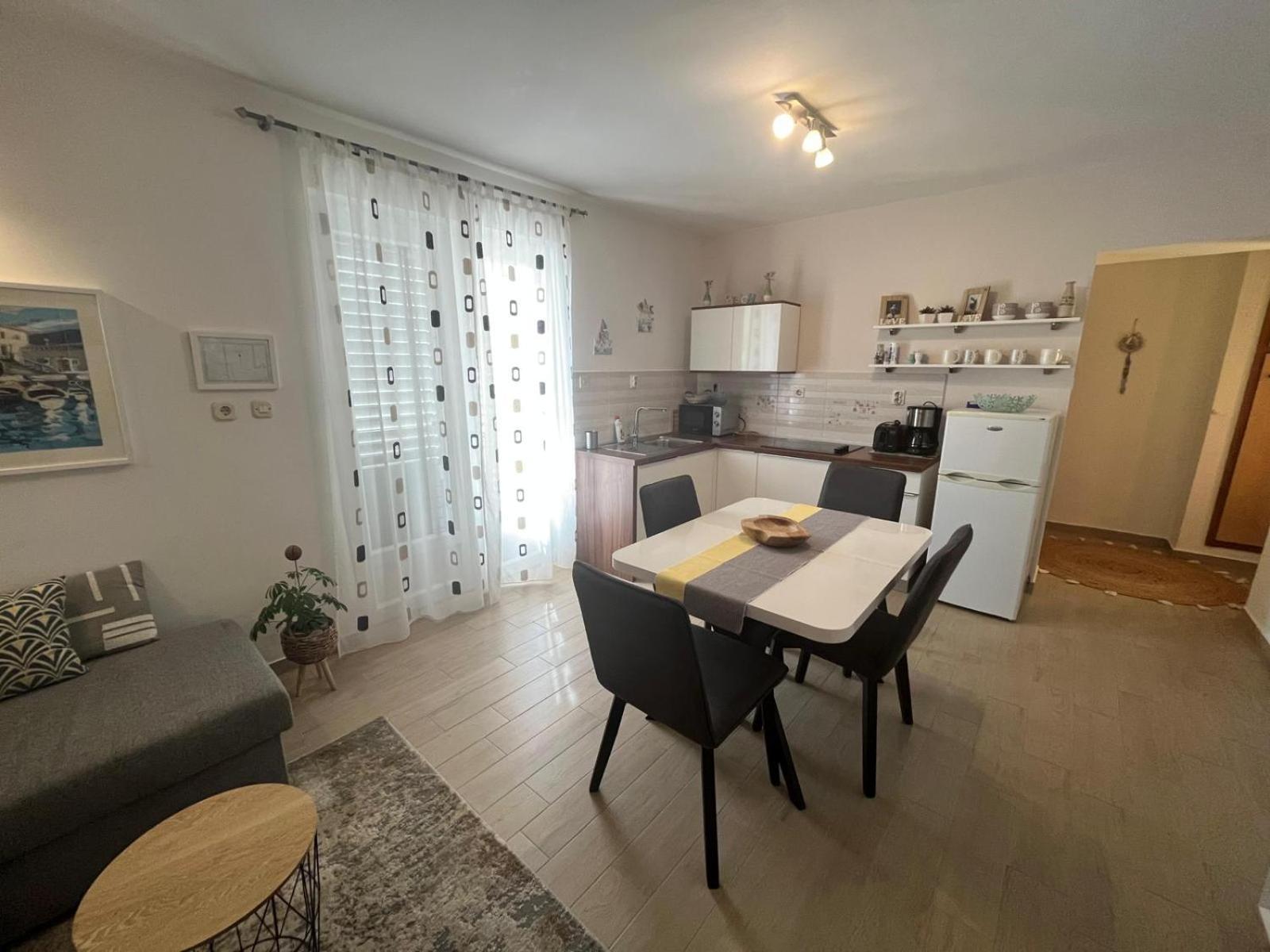 Apartmani Anica Risika Esterno foto